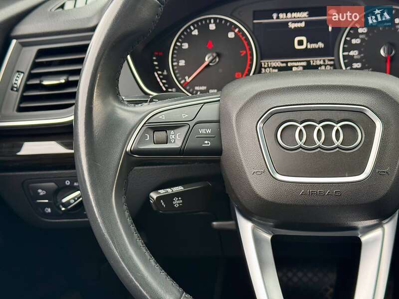 Позашляховик / Кросовер Audi Q5 2018 в Києві