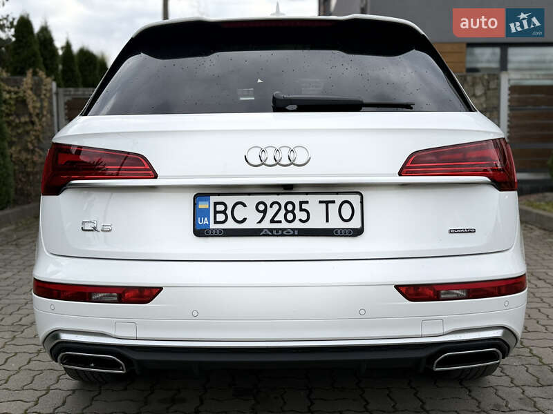 Позашляховик / Кросовер Audi Q5 2022 в Стрию