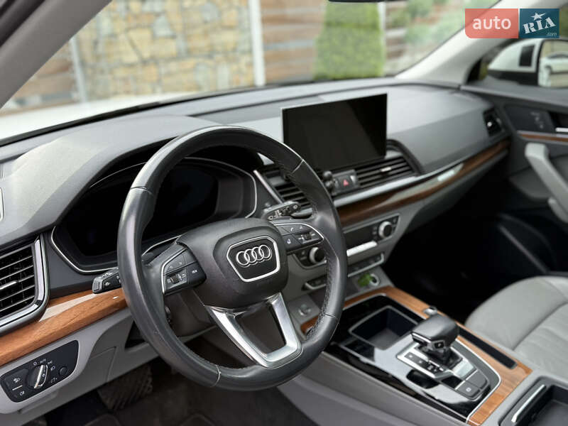 Позашляховик / Кросовер Audi Q5 2022 в Стрию