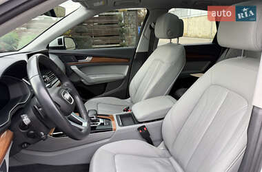 Внедорожник / Кроссовер Audi Q5 2022 в 