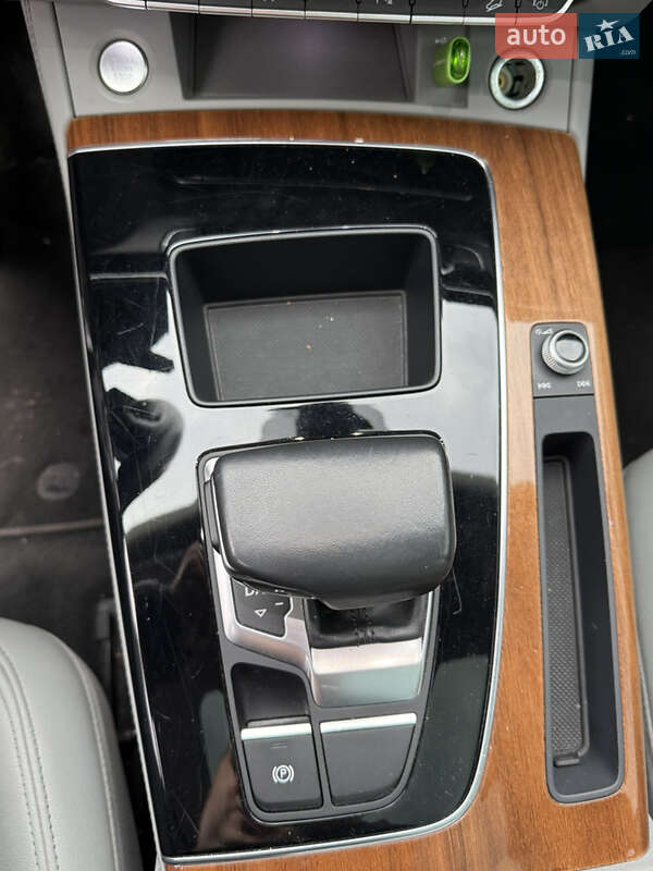 Позашляховик / Кросовер Audi Q5 2022 в Стрию