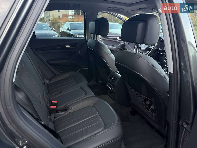 Позашляховик / Кросовер Audi Q5 2020 в Києві