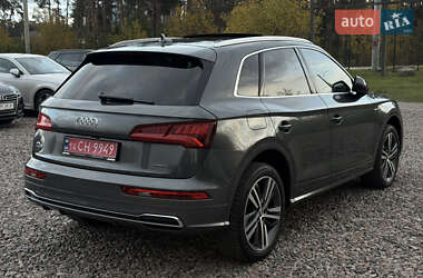 Позашляховик / Кросовер Audi Q5 2020 в 