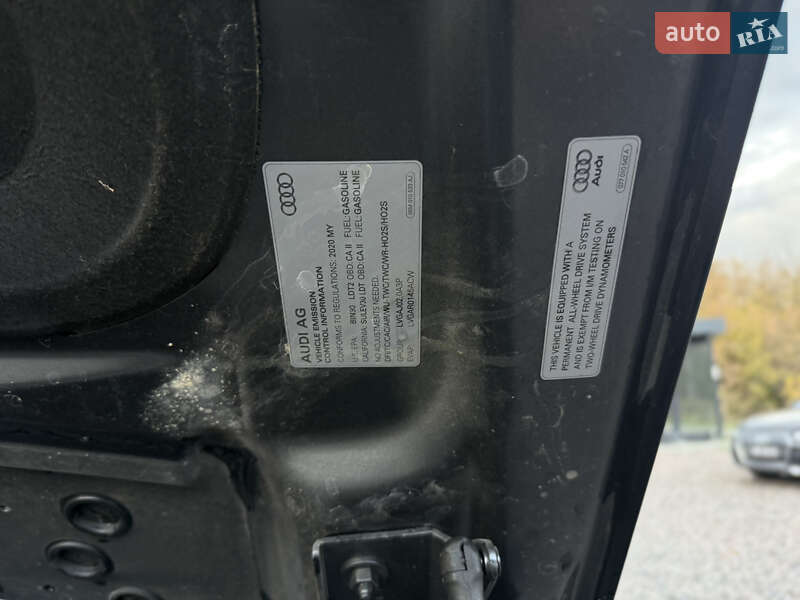 Позашляховик / Кросовер Audi Q5 2020 в Києві