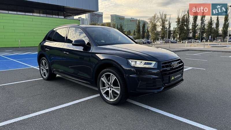 Позашляховик / Кросовер Audi Q5 2019 в Києві