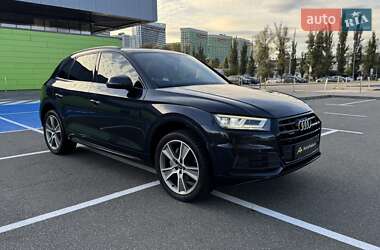 Внедорожник / Кроссовер Audi Q5 2019 в 