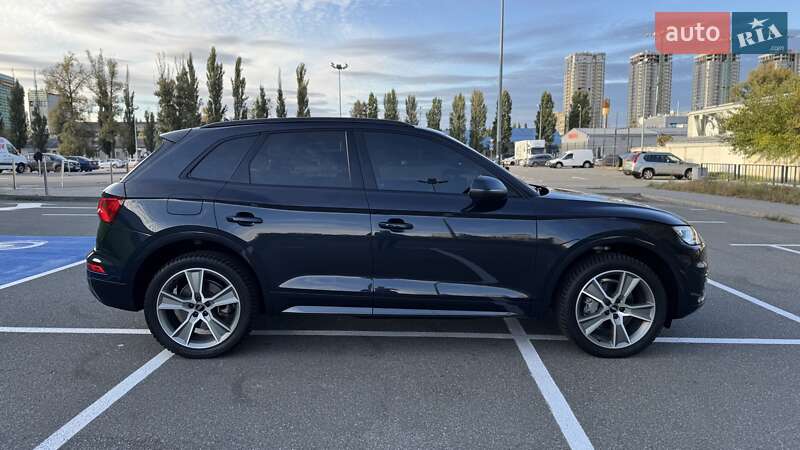 Позашляховик / Кросовер Audi Q5 2019 в Києві