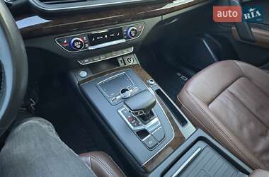 Внедорожник / Кроссовер Audi Q5 2019 в 