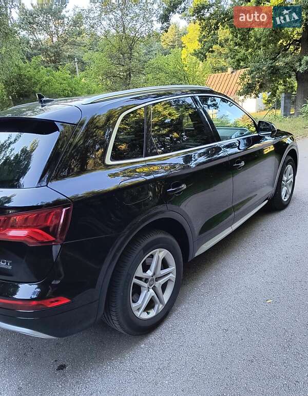 Позашляховик / Кросовер Audi Q5 2018 в Львові