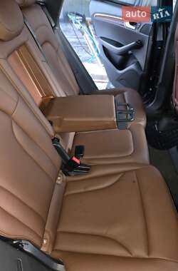 Позашляховик / Кросовер Audi Q5 2011 в 