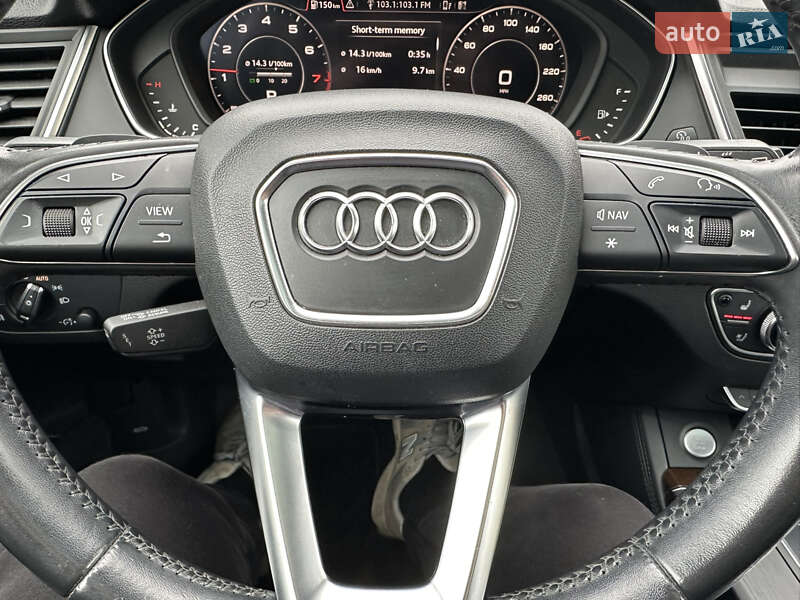 Позашляховик / Кросовер Audi Q5 2019 в Києві