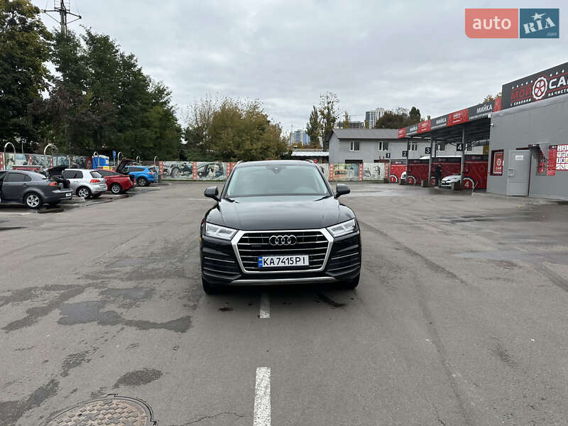 Позашляховик / Кросовер Audi Q5 2019 в Києві