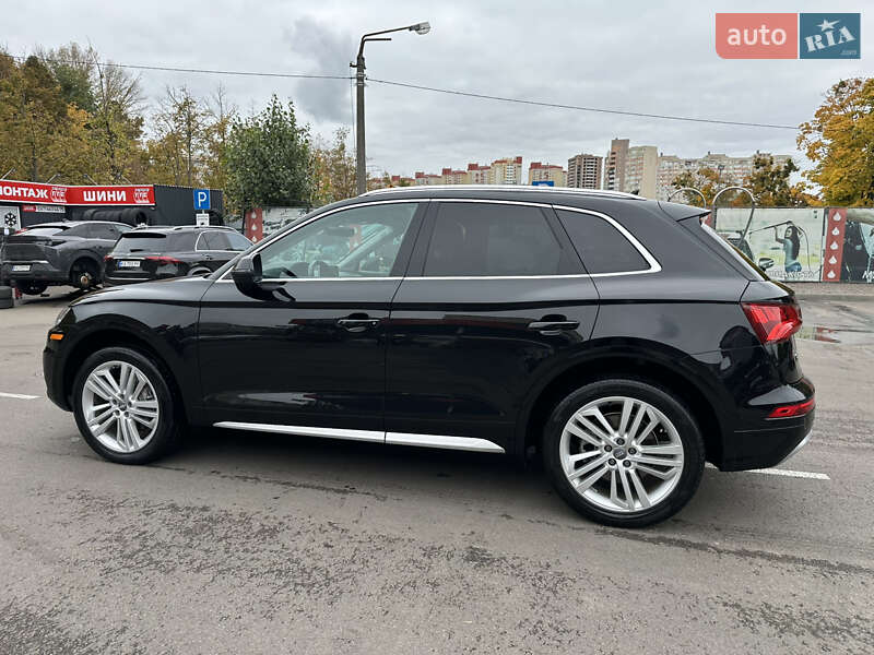 Позашляховик / Кросовер Audi Q5 2019 в Києві