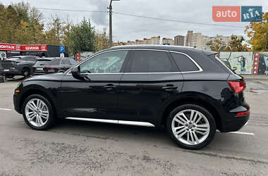 Позашляховик / Кросовер Audi Q5 2019 в 