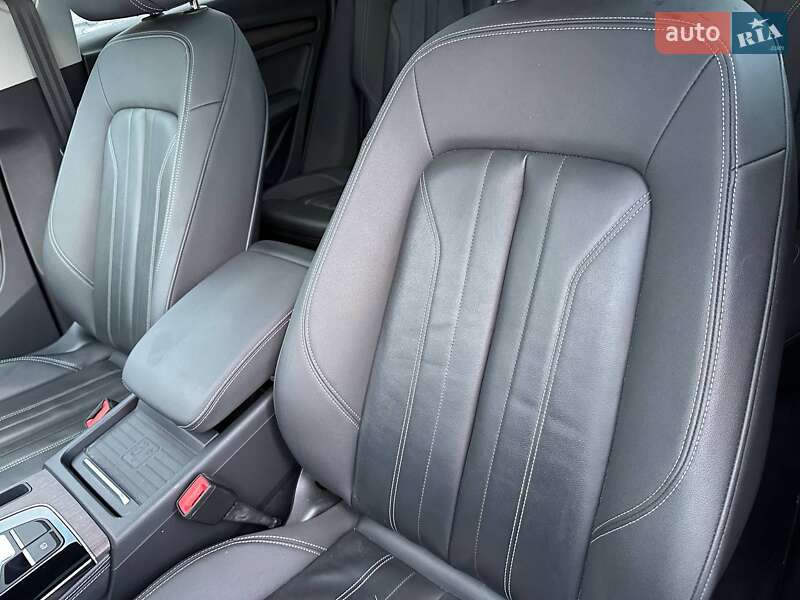 Позашляховик / Кросовер Audi Q5 2020 в Луцьку фото 24 Позашляховик / Кросовер Audi Q5 2020 в Луцьку
