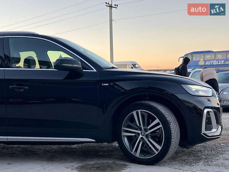 Внедорожник / Кроссовер Audi Q5 2022 в Львове