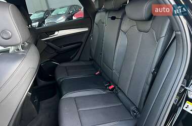 Позашляховик / Кросовер Audi Q5 2022 в 