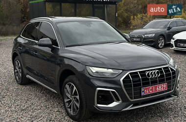 Позашляховик / Кросовер Audi Q5 2021 в 
