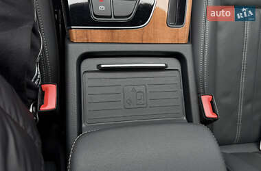 Позашляховик / Кросовер Audi Q5 2021 в 