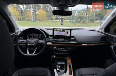 Позашляховик / Кросовер Audi Q5 2021 в 