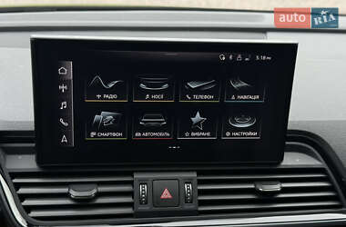 Позашляховик / Кросовер Audi Q5 2021 в 
