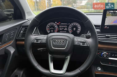 Позашляховик / Кросовер Audi Q5 2021 в 
