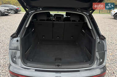 Позашляховик / Кросовер Audi Q5 2021 в 
