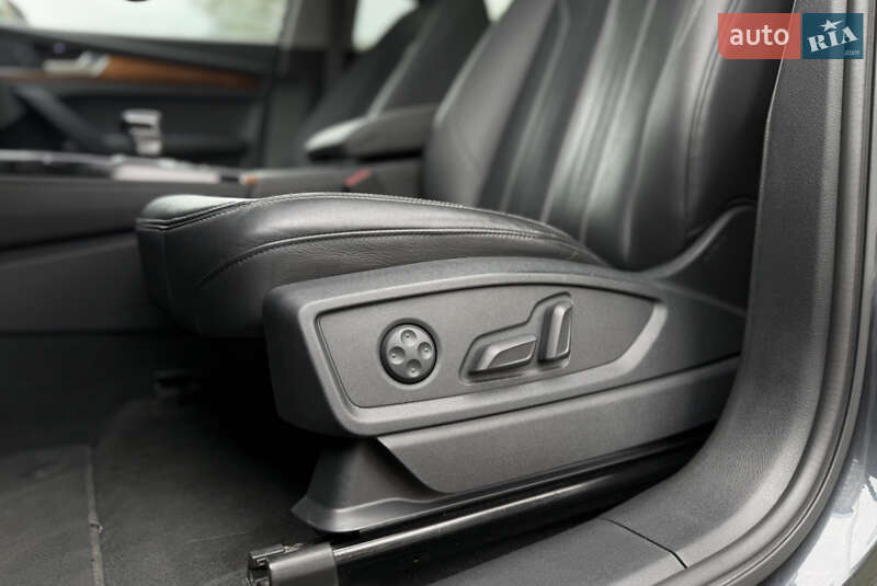 Внедорожник / Кроссовер Audi Q5 2020 в Львове