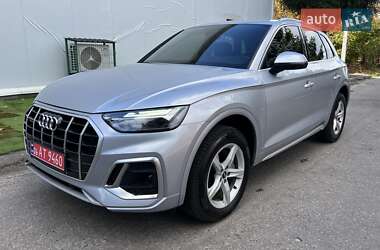 Позашляховик / Кросовер Audi Q5 2020 в Києві