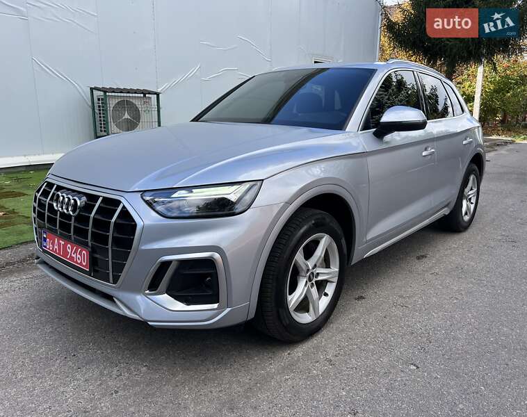 Позашляховик / Кросовер Audi Q5 2020 в Києві