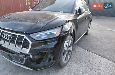 Позашляховик / Кросовер Audi Q5 2021 в 