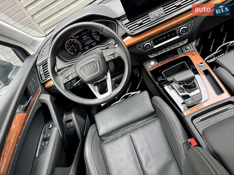 Позашляховик / Кросовер Audi Q5 2021 в Києві