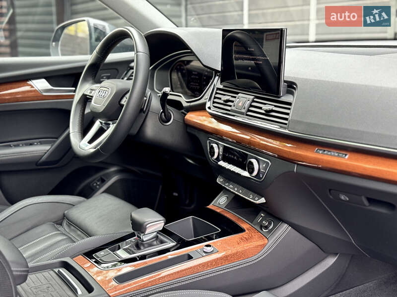Позашляховик / Кросовер Audi Q5 2021 в Києві