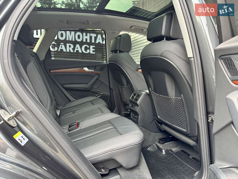 Позашляховик / Кросовер Audi Q5 2021 в Києві
