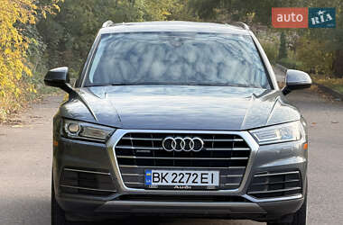 Внедорожник / Кроссовер Audi Q5 2017 в Ровно