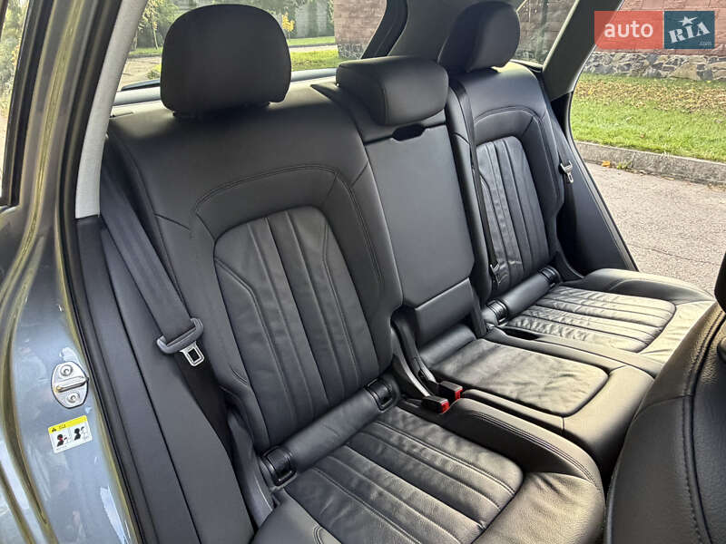 Внедорожник / Кроссовер Audi Q5 2017 в Ровно