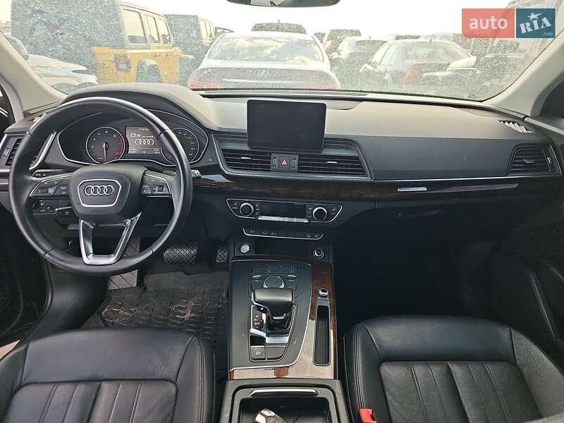 Внедорожник / Кроссовер Audi Q5 2017 в Киеве