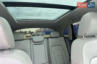 Позашляховик / Кросовер Audi Q5 2015 в 