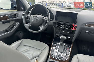 Позашляховик / Кросовер Audi Q5 2015 в 