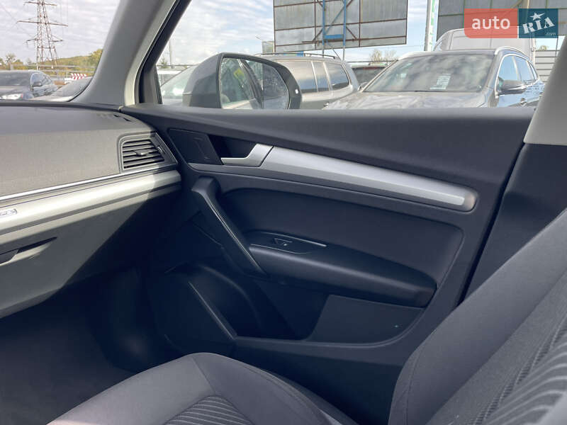 Внедорожник / Кроссовер Audi Q5 2019 в Мукачево