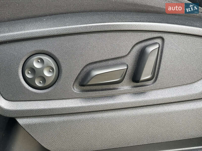 Внедорожник / Кроссовер Audi Q5 2019 в Мукачево