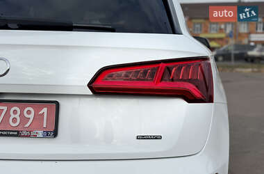 Позашляховик / Кросовер Audi Q5 2018 в 
