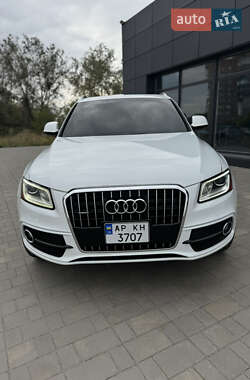 Позашляховик / Кросовер Audi Q5 2015 в 