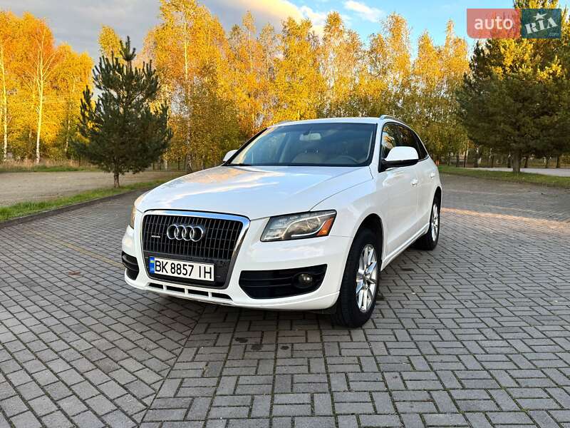Позашляховик / Кросовер Audi Q5 2011 в 