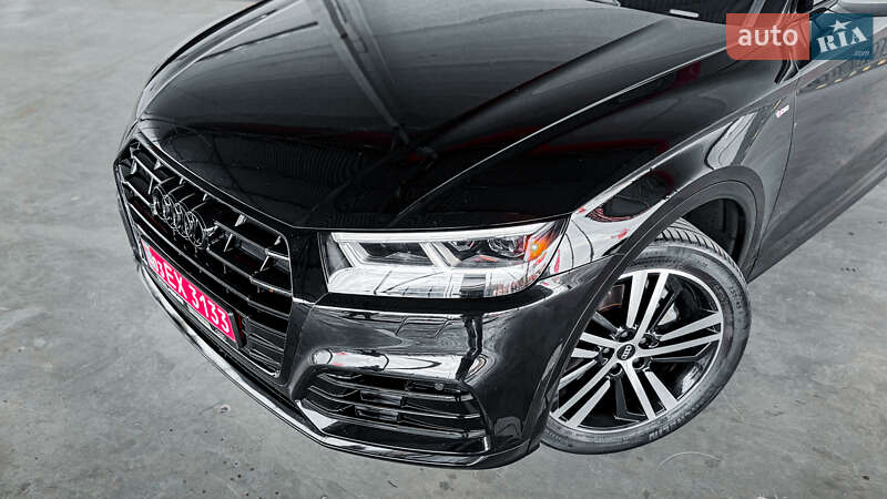 Позашляховик / Кросовер Audi Q5 2018 в Рівному