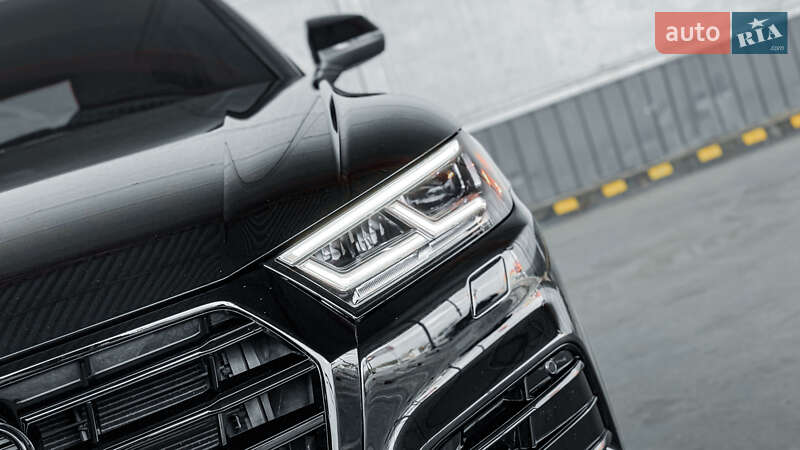 Позашляховик / Кросовер Audi Q5 2018 в Рівному