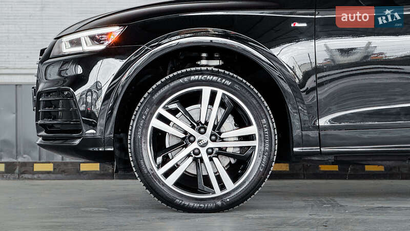 Позашляховик / Кросовер Audi Q5 2018 в Рівному