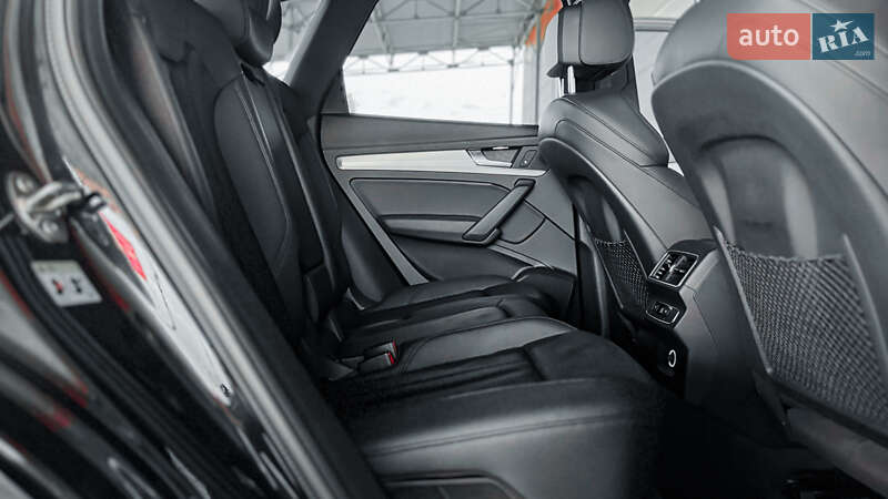 Позашляховик / Кросовер Audi Q5 2018 в Рівному