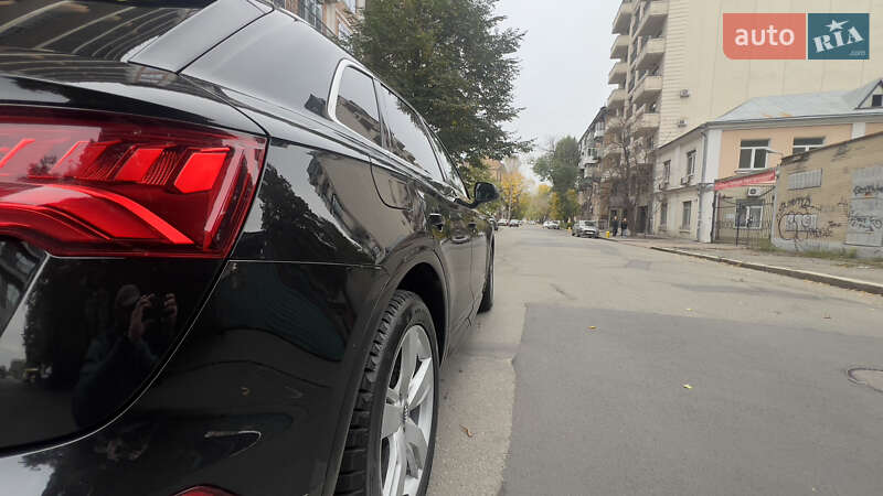 Внедорожник / Кроссовер Audi Q5 2019 в Киеве
