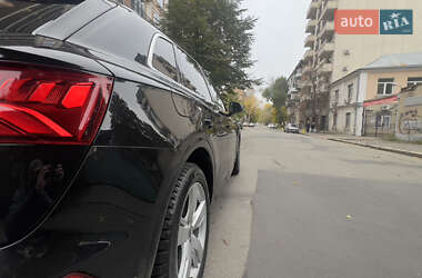 Позашляховик / Кросовер Audi Q5 2019 в 